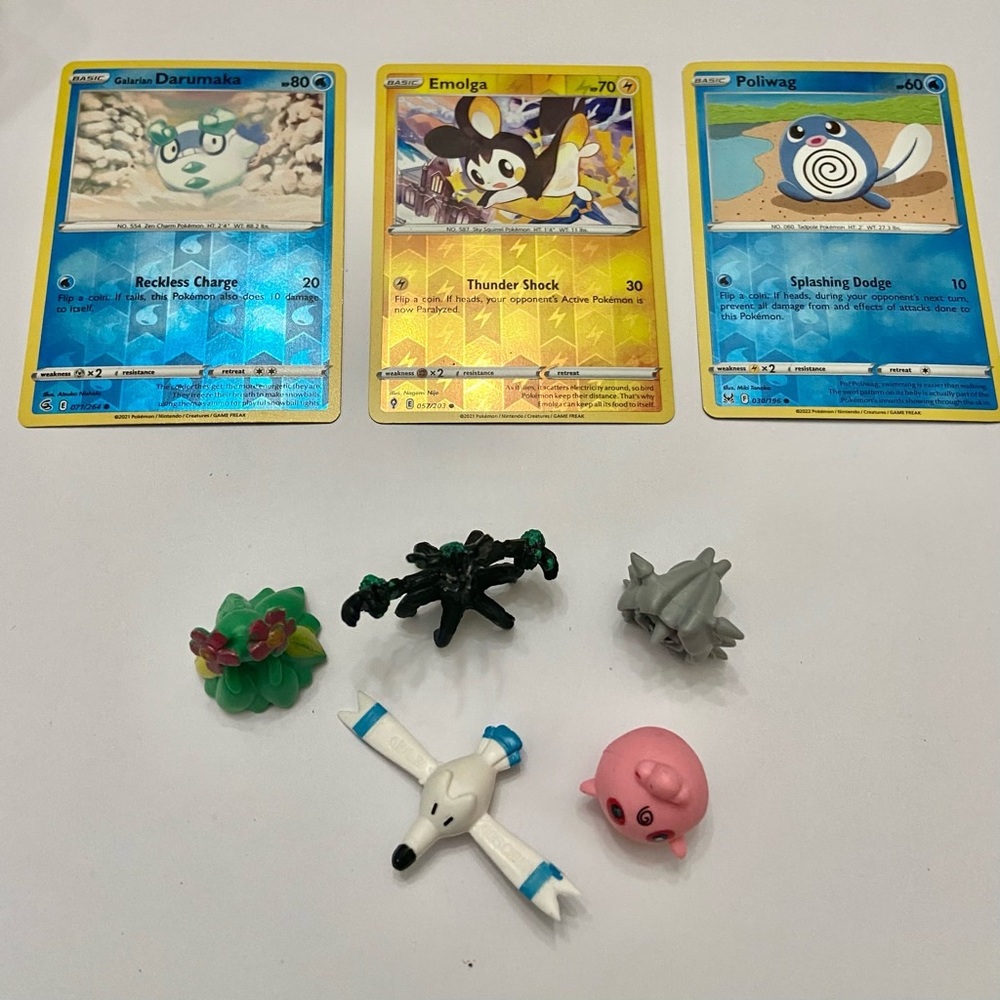 Lot (E): 3 Pokemon Reverse Holo Cards and 5 Pokemon Figures
